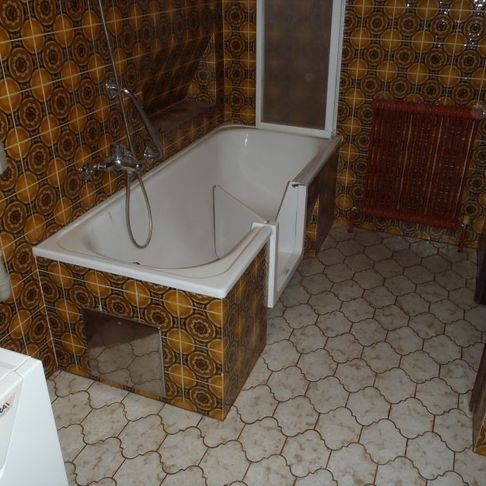 Barrierefreie Badewanne