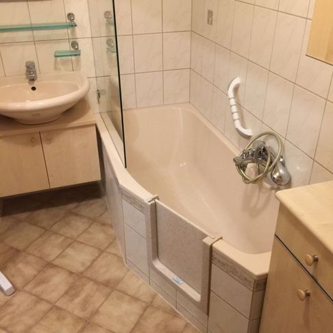 Barrierefreie Badewanne